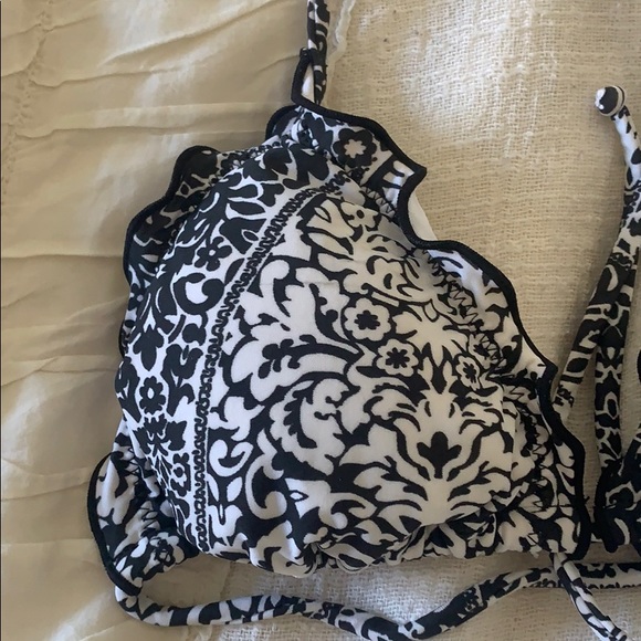 Beautiful swim top, From Nordstrom’s vix brand - Picture 2 of 3